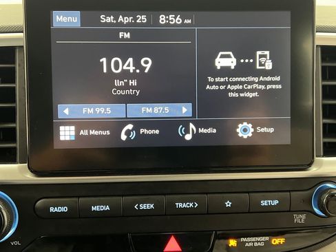 Used 2025 Hyundai Venue SEL FWD image 48