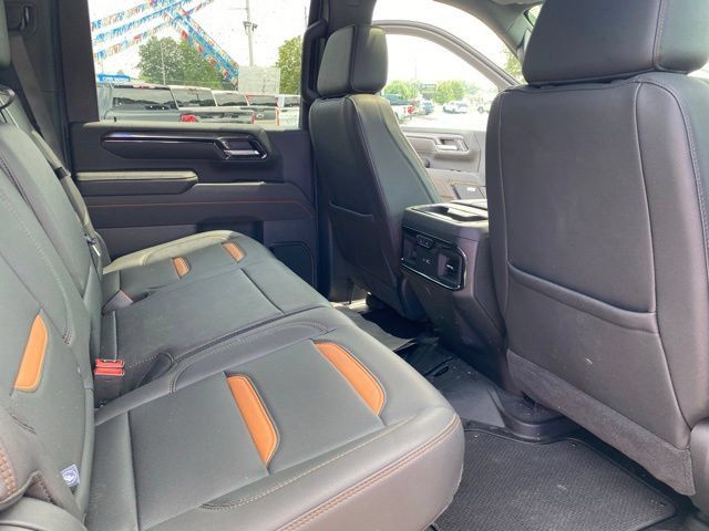 Used 2025 GMC Sierra 2500 AT4 AWD/4WD image 30