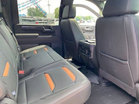 Used 2025 GMC Sierra 2500 AT4 AWD/4WD image 30