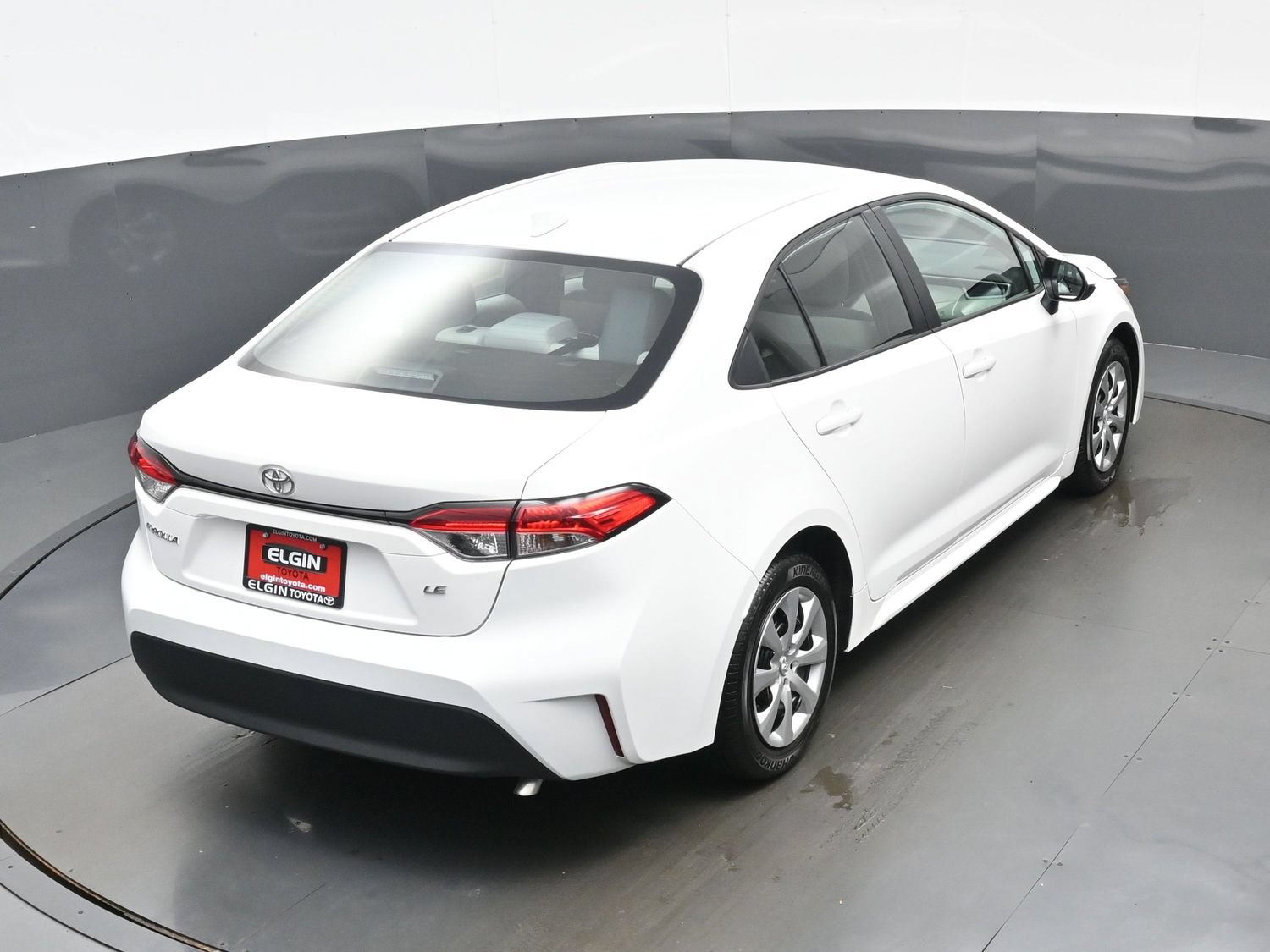 Used 2025 Toyota Corolla LE FWD image 38