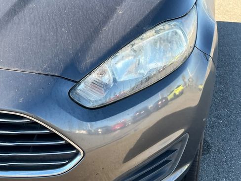 Used 2015 Ford Fiesta SE image 11