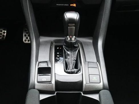 Used 2018 Honda Civic Sport image 22