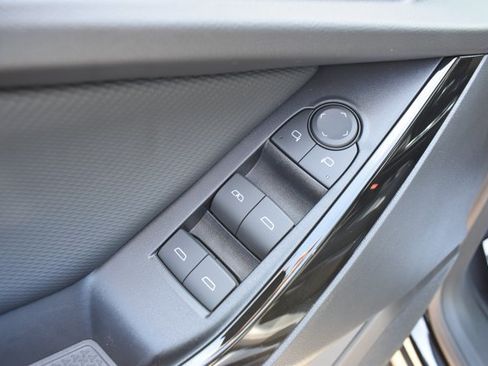 New 2027 Chevrolet Equinox LT w/ LPO, Floor Liner Package FWD image 12