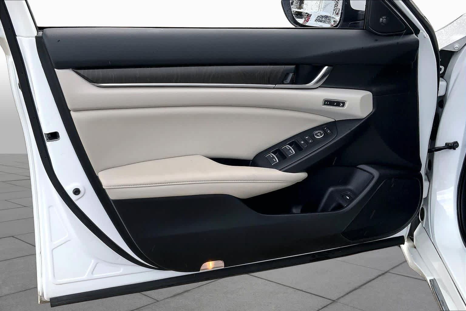 Used 2022 Honda Accord Touring image 20