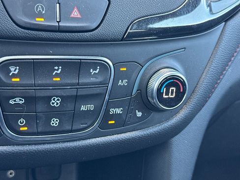 Used 2023 Chevrolet Equinox RS FWD image 28