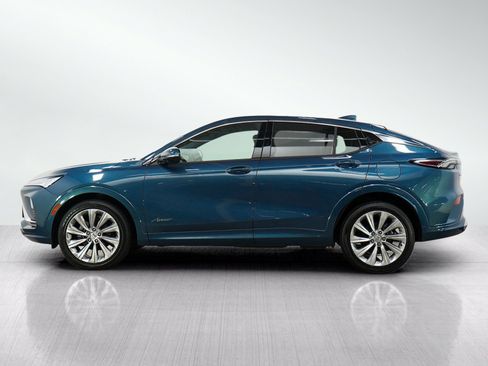 Used 2024 Buick Envista Avenir FWD image 2