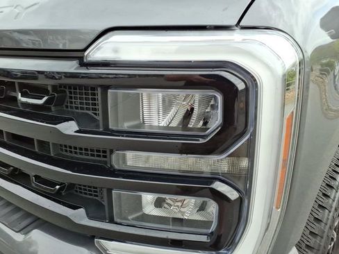 Certified 2024 Ford F250 Lariat w/ Lariat Ultimate Package AWD/4WD image 14