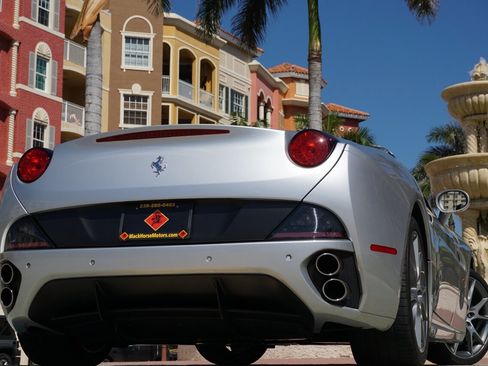 Used 2011 Ferrari California image 54