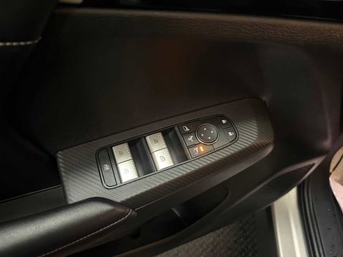 Used 2023 Mitsubishi Outlander SE image 21