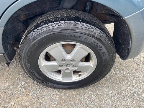 Used 2011 Ford Escape XLT FWD image 27