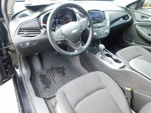 Used 2025 Chevrolet Malibu RS image 14