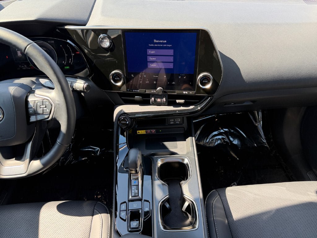Used 2024 Lexus NX 350h AWD image 12