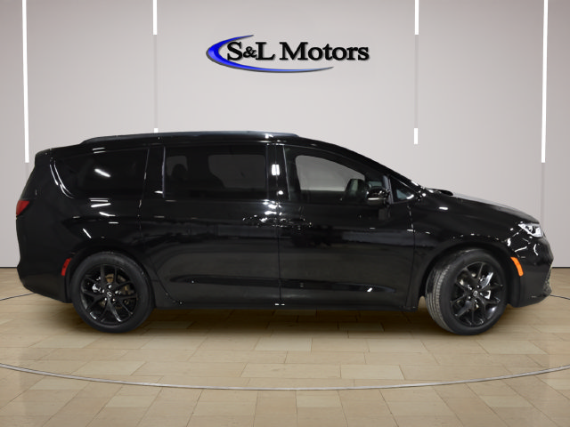 New 2026 Chrysler Pacifica Select w/ S Appearance Package FWD image 7