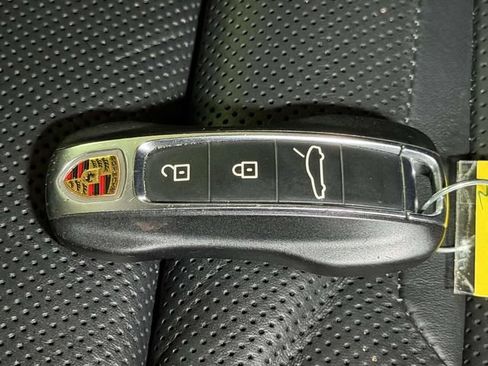 Certified 2022 Porsche Panamera 4S w/ Premium Package AWD/4WD image 44