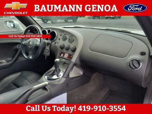 Used 2006 Pontiac Solstice Convertible w/ Premium Package RWD image 16