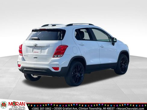 Certified 2022 Chevrolet Trax LT w/ Driver Confidence Package image 6