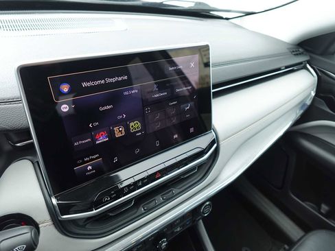 Used 2022 Jeep Compass Limited image 18