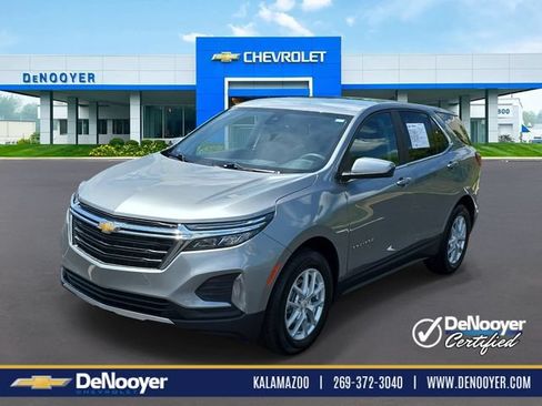 Used 2023 Chevrolet Equinox LT FWD image 1