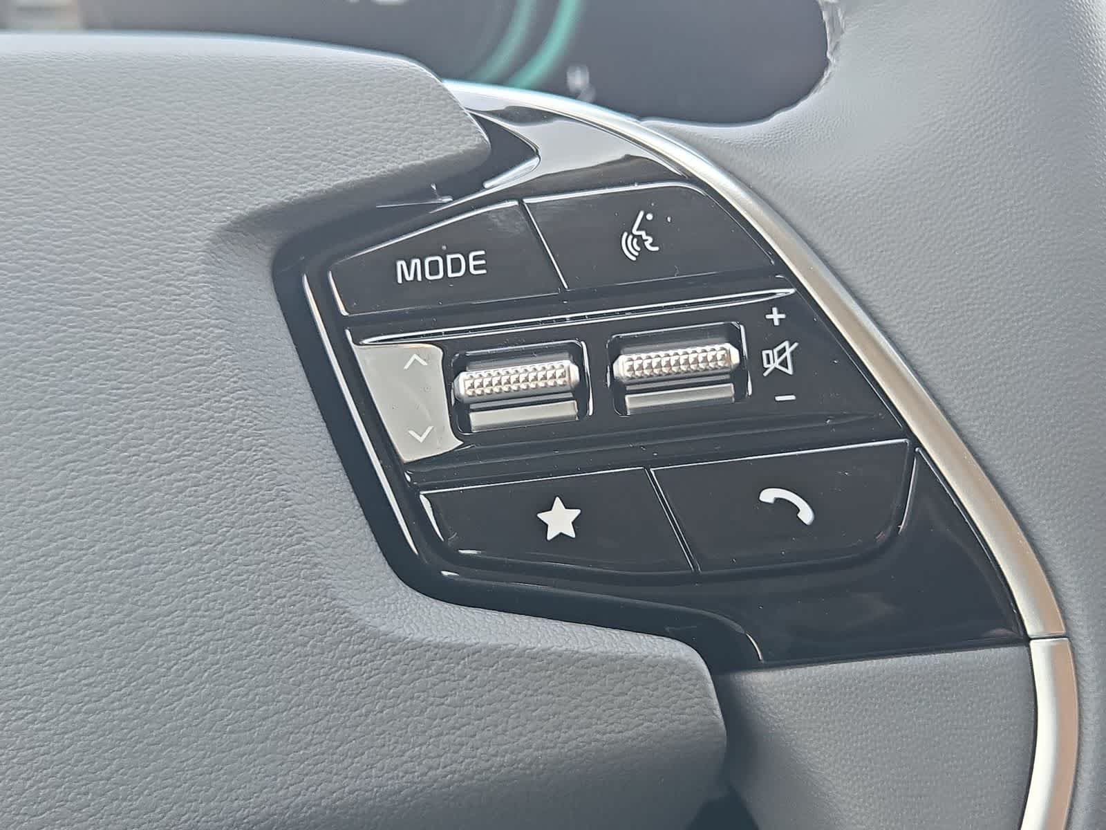 New 2026 Kia Niro SX Touring FWD image 26