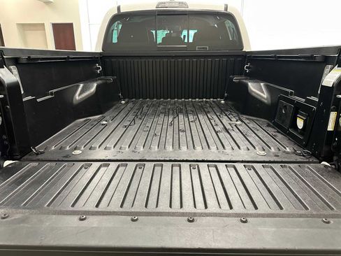 Certified 2023 Toyota Tacoma TRD Off-Road w/ Technology Package AWD/4WD image 31