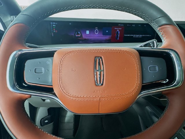 Used 2025 Lincoln Nautilus Black Label AWD/4WD image 13