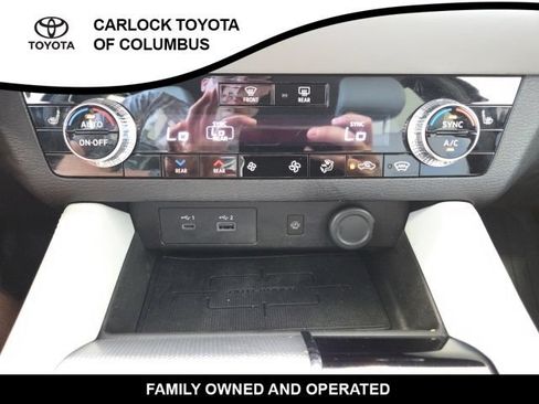 Used 2024 Mitsubishi Outlander SEL AWD/4WD image 29