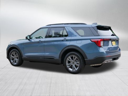 Used 2026 Ford Explorer Active w/ Active Comfort Package AWD/4WD image 5