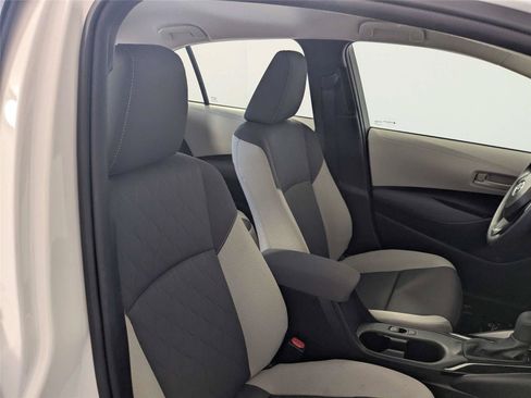 Used 2025 Toyota Corolla LE w/ Convenience Package FWD image 34