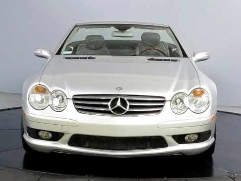 Used 2005 Mercedes-Benz SL 600 image 2
