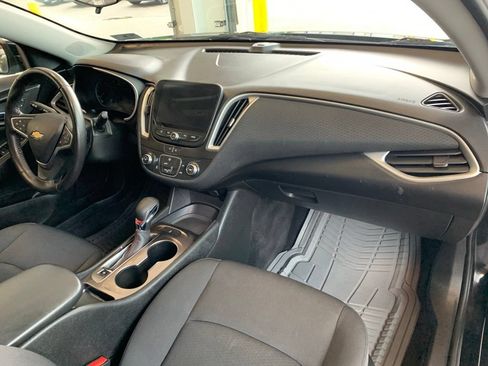 Used 2022 Chevrolet Malibu RS FWD image 19