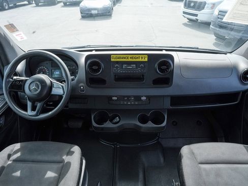 Used 2019 Mercedes-Benz Sprinter 144 image 12