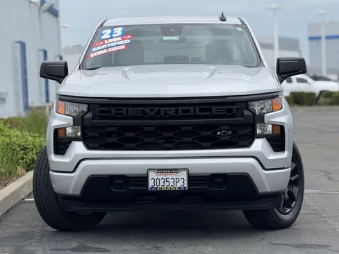 Used 2022 Chevrolet Silverado 1500 Custom image 2