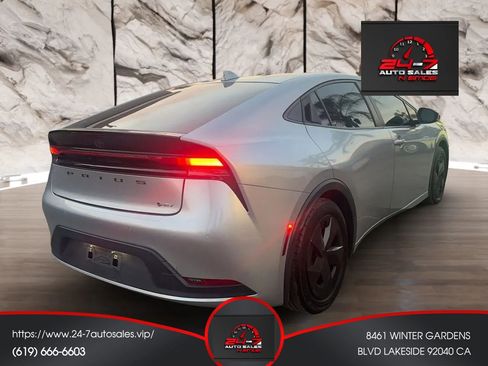 Used 2023 Toyota Prius LE image 7