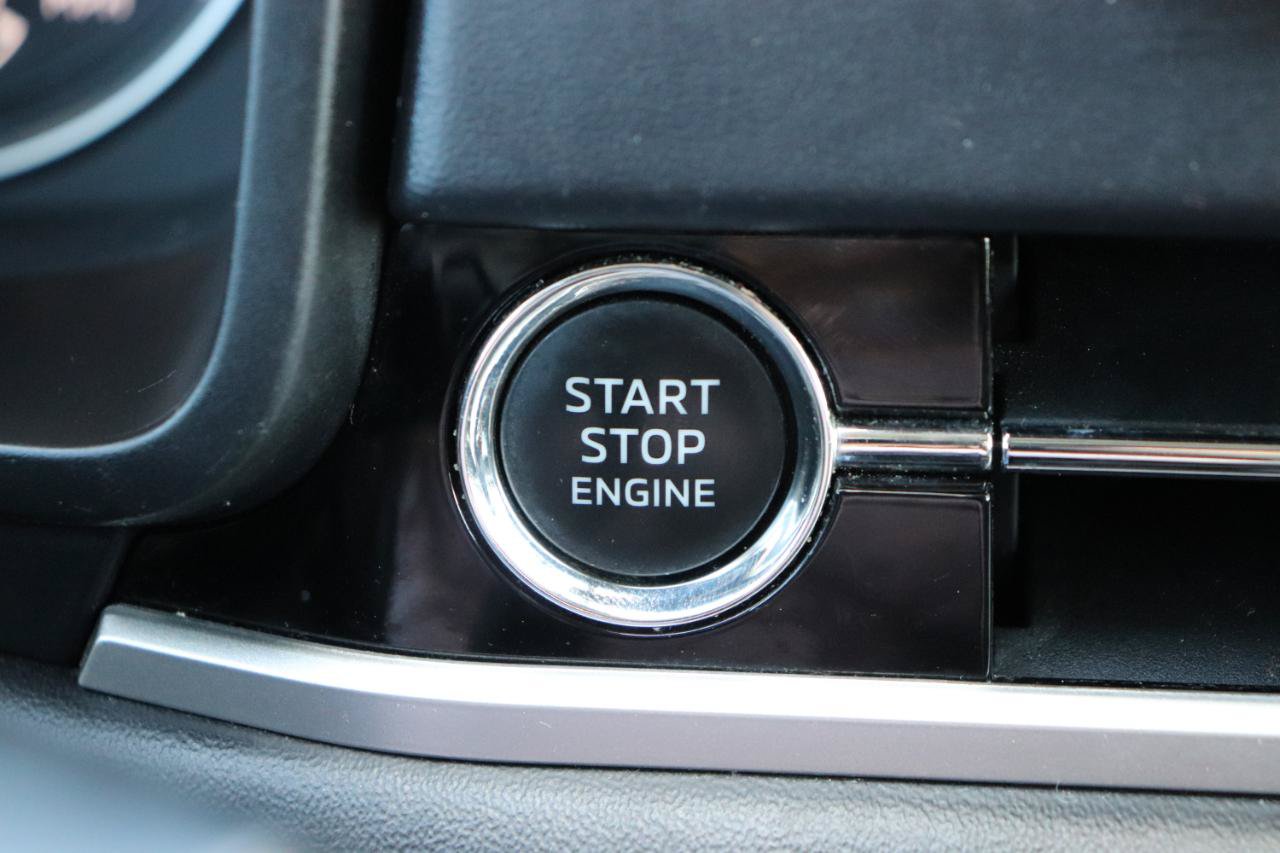 Used 2024 Mitsubishi Outlander FWD image 48