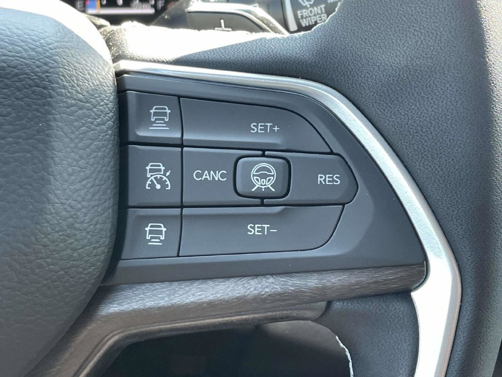 New 2027 Jeep Grand Cherokee 4WD image 31