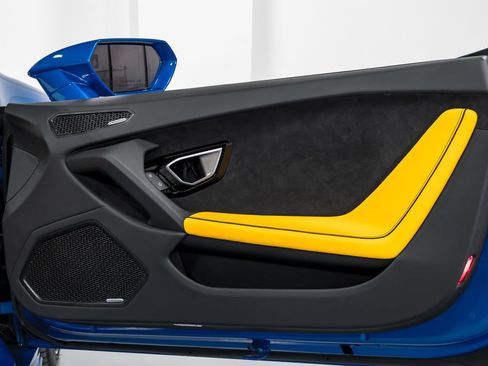 Used 2023 Lamborghini Huracan EVO AWD/4WD image 36