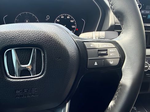 Used 2025 Honda Pilot EX-L image 17