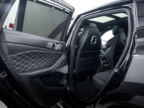 Used 2025 BMW X6 M Competition w/ Executive Package image 20