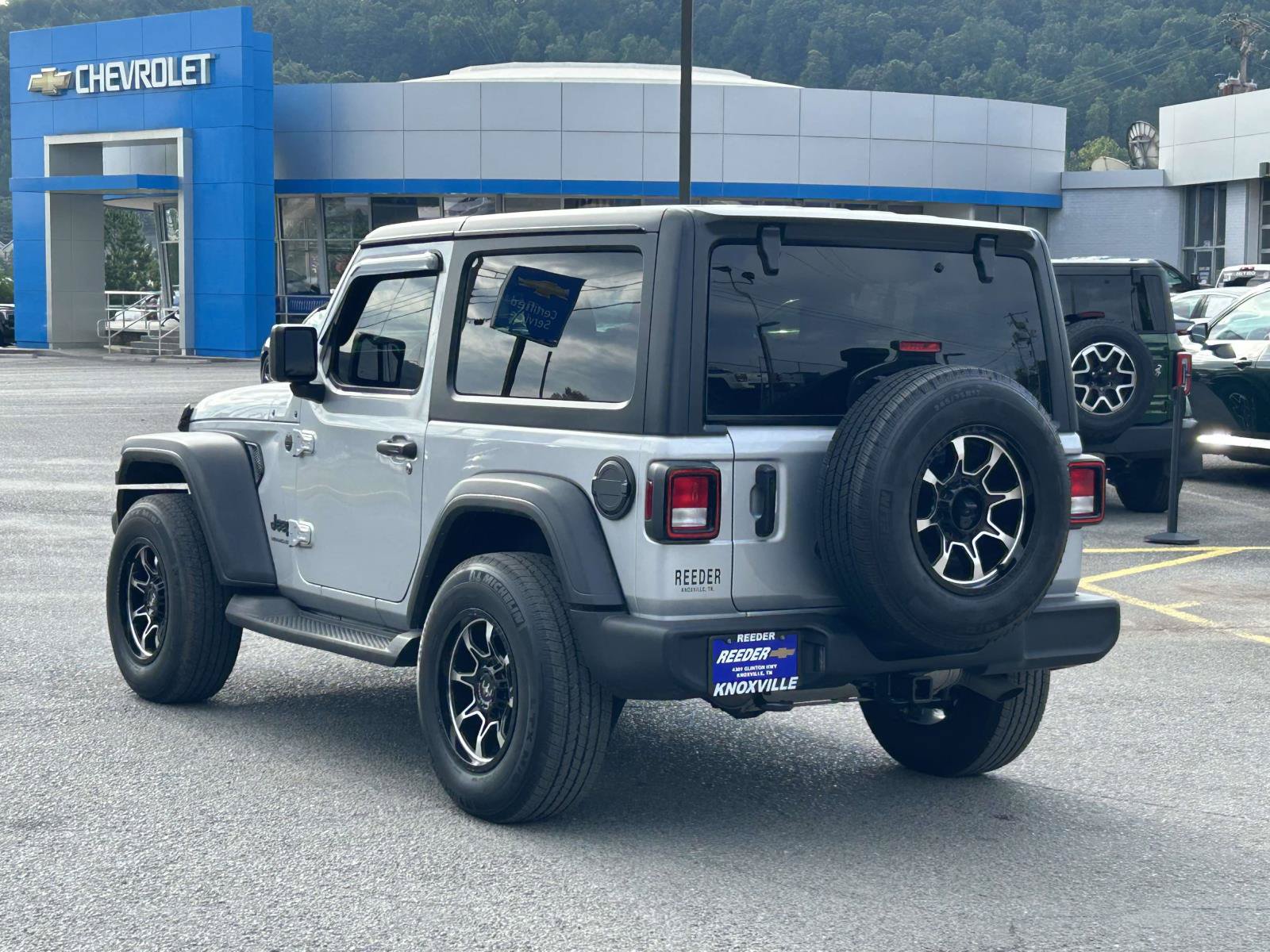 Used 2023 Jeep Wrangler Sport AWD/4WD image 5