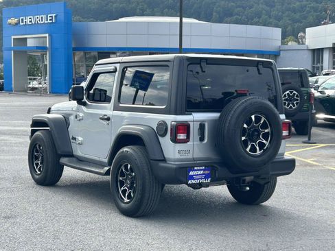 Used 2023 Jeep Wrangler Sport AWD/4WD image 5