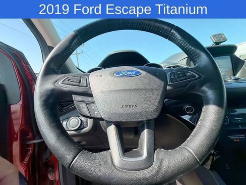 Used 2019 Ford Escape Titanium AWD/4WD image 15
