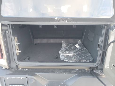 New 2025 Ford Bronco 4-Door image 31