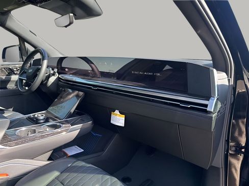 New 2026 Cadillac Escalade IQL Luxury AWD/4WD image 16