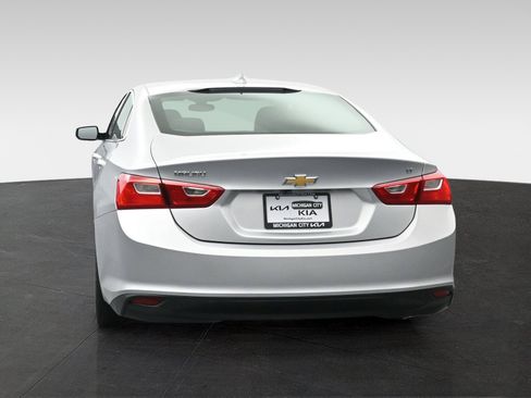 Used 2018 Chevrolet Malibu LT FWD image 7