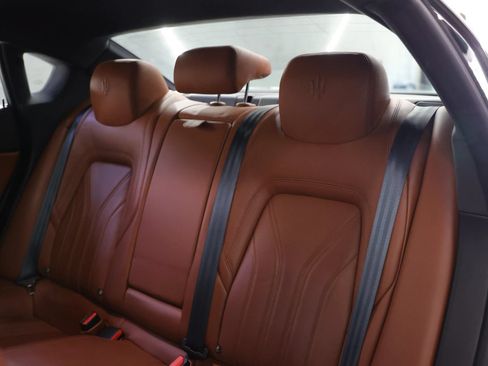Used 2021 Maserati Quattroporte S RWD image 15