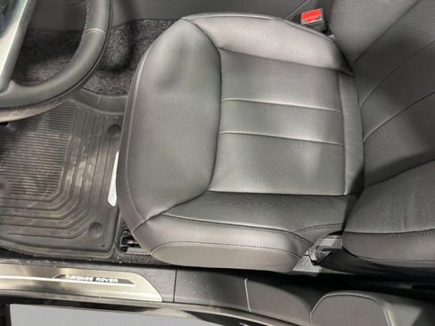 New 2026 Land Rover Range Rover Long Wheelbase SE image 28