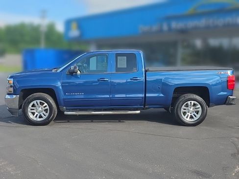 Used 2018 Chevrolet Silverado 1500 LT w/ All Star Edition AWD/4WD image 2