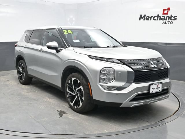 Used 2024 Mitsubishi Outlander SE AWD/4WD image 1