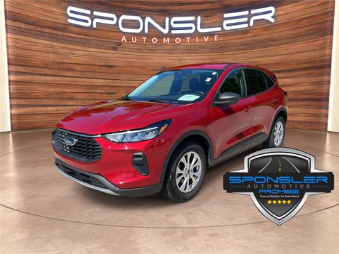 Used 2023 Ford Escape Active AWD/4WD image 1