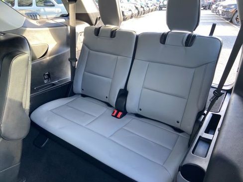 Used 2021 Ford Explorer XLT w/ Equipment Group 202A image 15